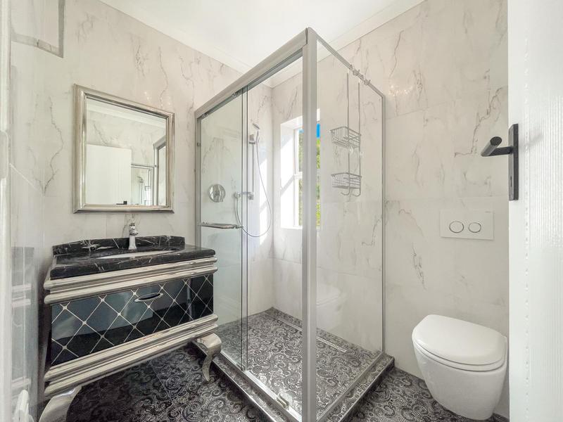 To Let 4 Bedroom Property for Rent in Hout Bay Western Cape